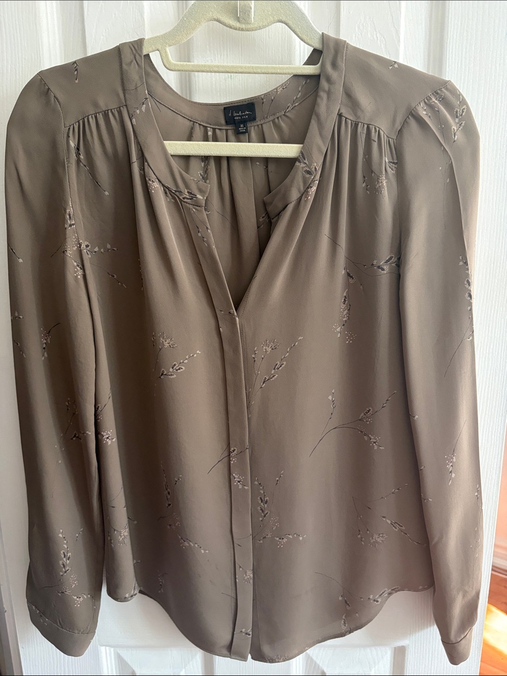 Babaton Taupe Brown Floral V-Neck Long Sleeve Blouse